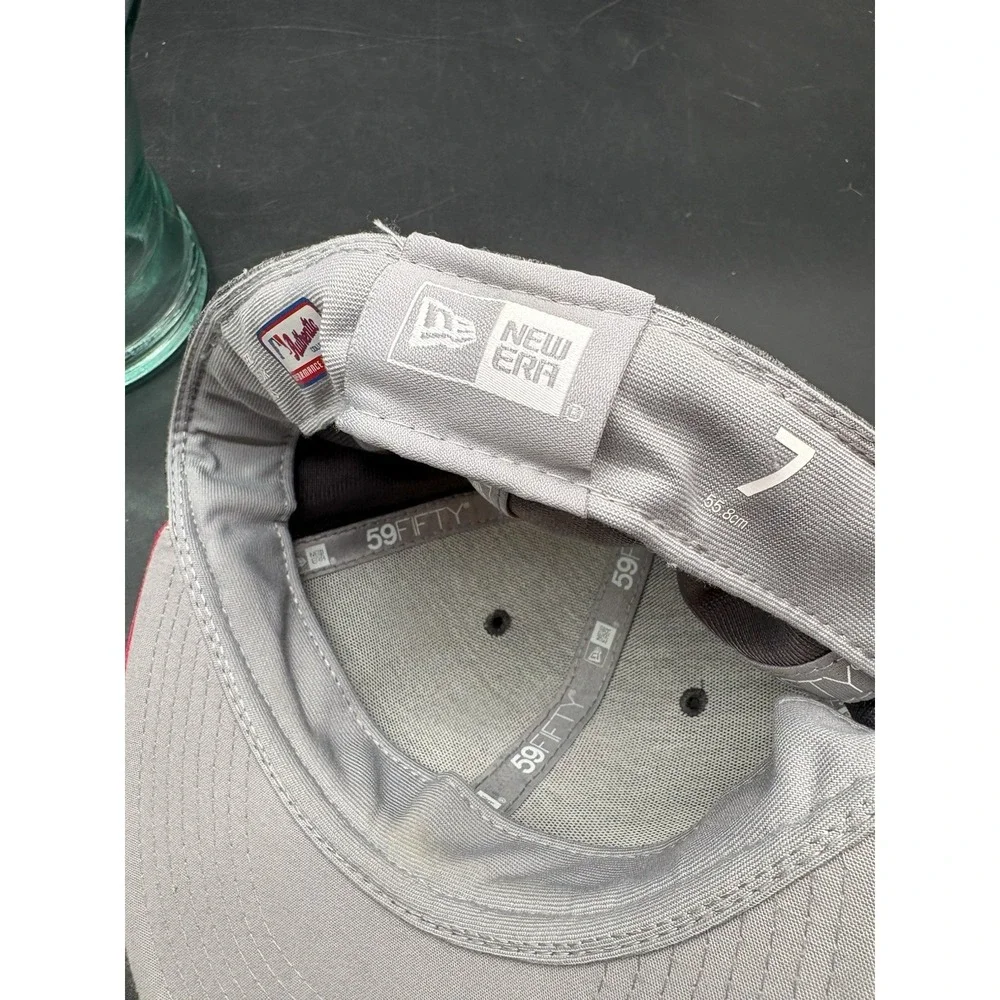 Authentic‎ Seattle Mariners New Era 59FIFTY fitted baseball cap.